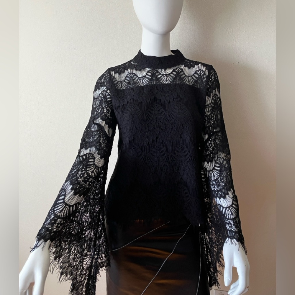 NWT Philosophy black lace top w/back zipper & dramatic sleeves